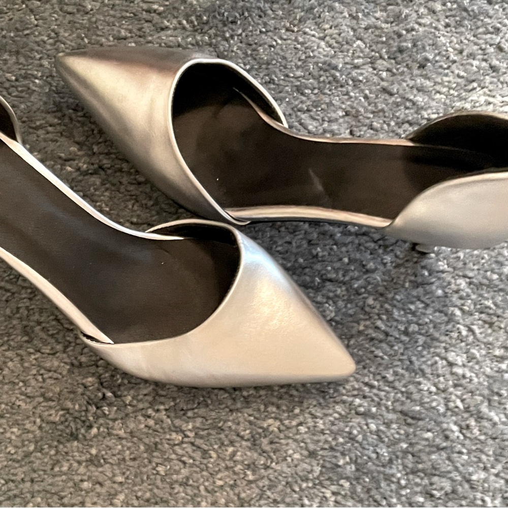 Vero Cuoio silver stiletto heels size 7